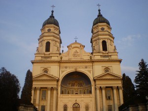 800px-Iaşi_,Catedrala_Metropolitană_Ortodoxă