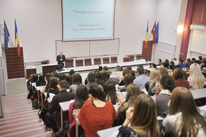 Daniel Dăianu a conferențiat la UAIC